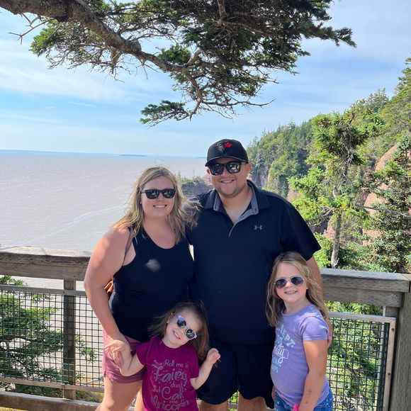 Meet your Posher, Ashley - Picture 1 of 1